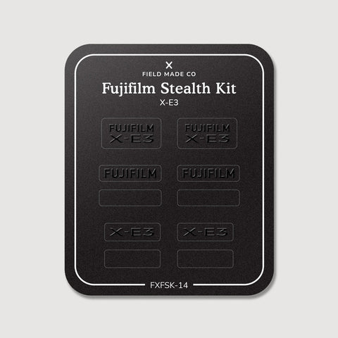 Kit discret pour Fujifilm X-E3 : vinyles Logo discret et Noir mat sur la feuille de support Field Made Co