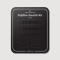 Kit discret pour Fujifilm X-T2 : vinyles Logo discret et Noir mat sur la feuille de support Field Made Co