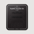 Kit discret pour Fujifilm X-H2S : vinyles Logo discret et Noir mat sur la feuille de support Field Made Co