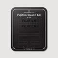 Kit discret pour Fujifilm X-T50 : vinyles Logo discret et Noir mat sur la feuille de support Field Made Co